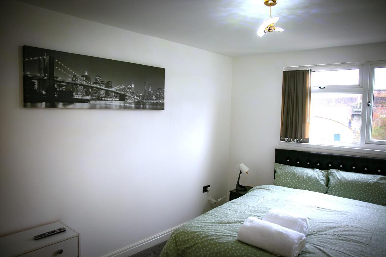 Rostron House Hotell Manchester Exteriör bild